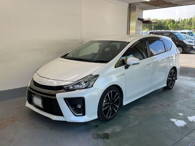 8078 Toyota Prius alpha ZVW41W 2015 г. (KCAA Kyoto)